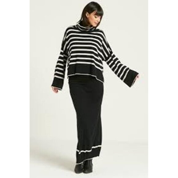 PLANET By LAUREN G Black & Cream Striped Turtleneck Sweater, One Size XS S M L - Picture 1 of 13